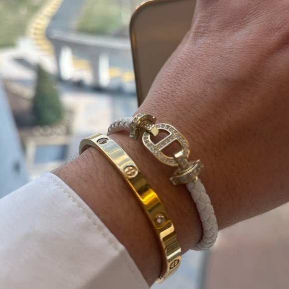 Meet your Posher, Shimmer & Shawls by Meriem - Picture 6 of 7